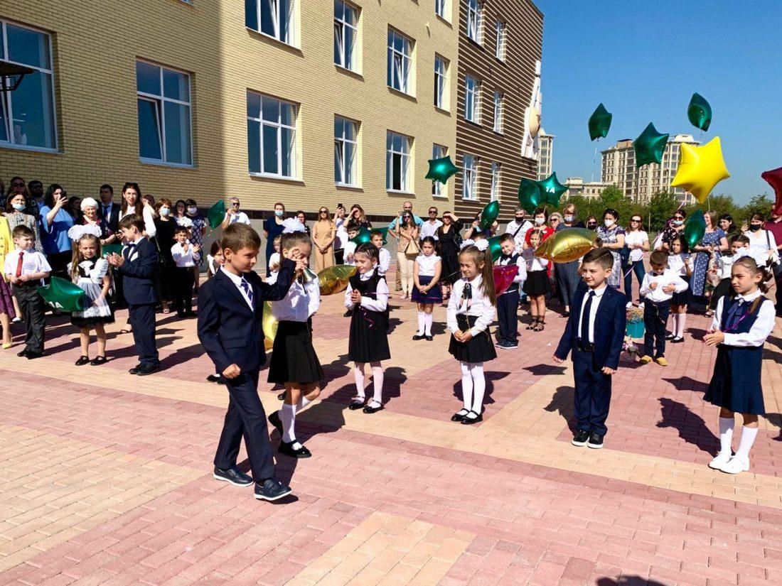 В городских школах прошли традиционные линейки