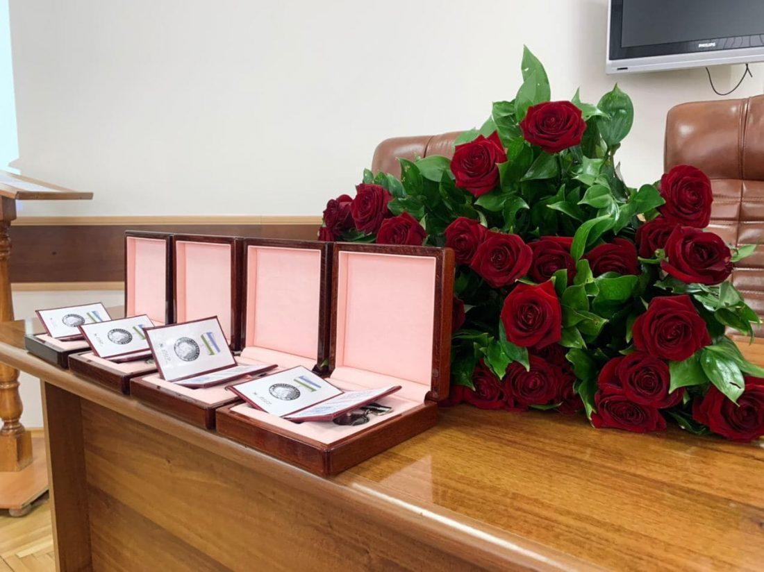 Медали «Материнская слава» вручили сегодня многодетным матерям Нальчика