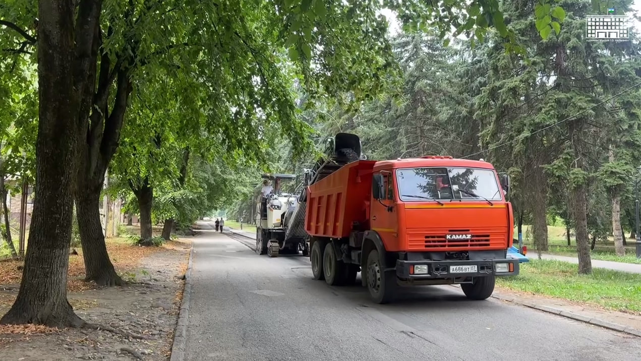 В Нальчике приступили к ремонту проезда от ул. Карашаева до пр. Кулиева.