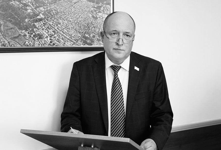 С глубоким сожалением сообщаем об утрате нашего уважаемого коллеги, председателя Совета местного самоуправления, Главы города Нальчика и директора школы №3 Муравьева Игоря Вячеславовича. 